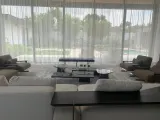 Caída Perfecta, Estilo Atemporal