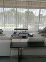 Caída Perfecta, Estilo Atemporal