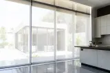 Roller Screen para Área de Cocina
